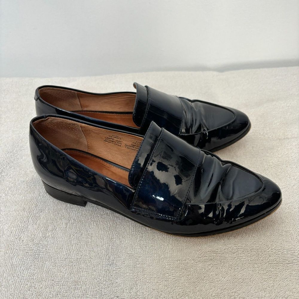 Halogen Emilia Loafer Navy Blue Patent Leather Point Toe Slip On Flat Women 6.5
